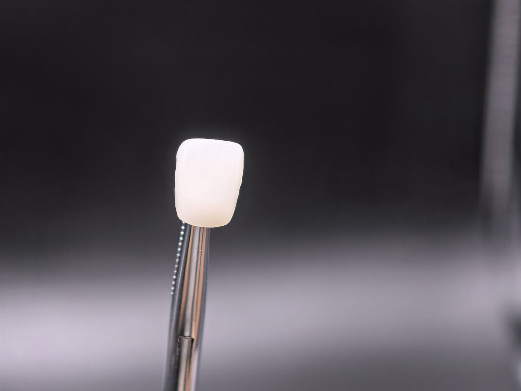 Dental Zirconia Block được thiết kế để phục hồi phía trước thẩm mỹ tự nhiên với độ bền 650MPa và xử lý CAD CAM nhanh